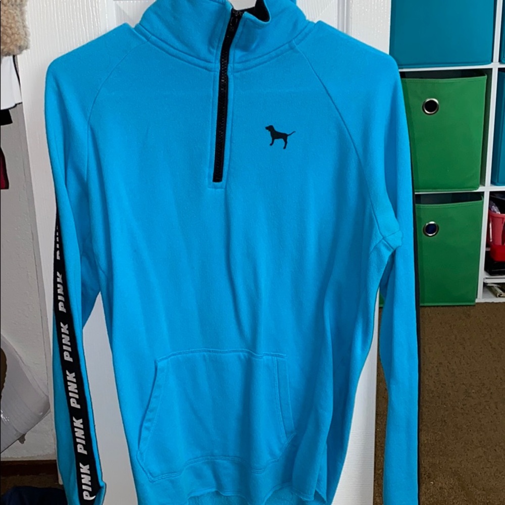 VS PINK QUARTER ZIP!
